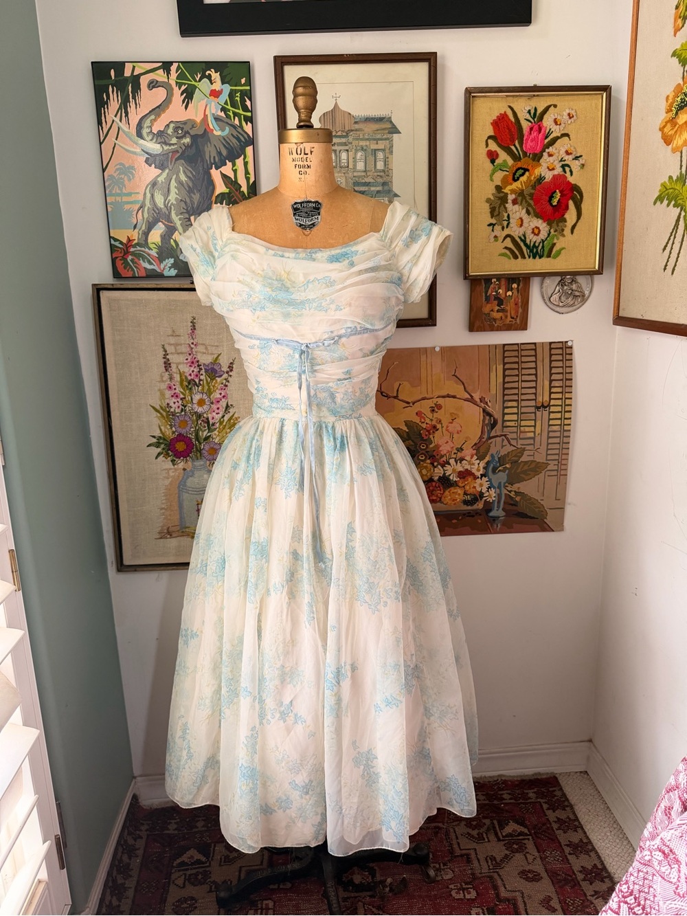 Vintage 1950s White and Light Blue floral party dress